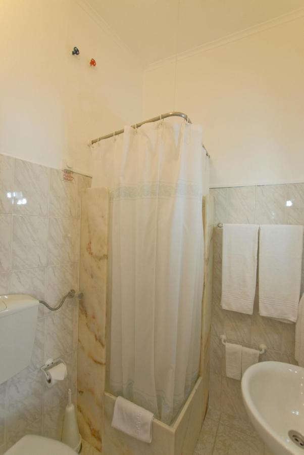 Отель Residencial Geres Лиссабон Номер фото